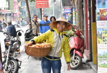 vietnam street vendor